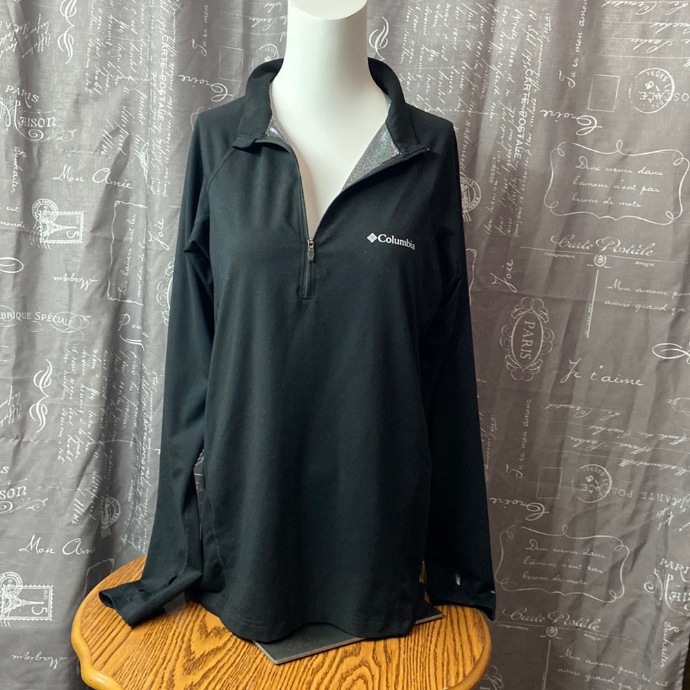 Wms Black Co;umbia 1/4 zip Large omniheat pullover